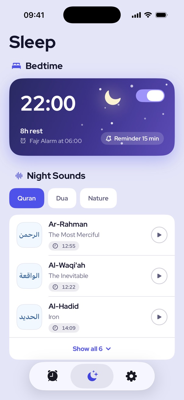 The Sleep tab, with a bedtime at 22:00 and whole surahs to fall asleep to.